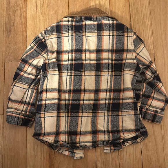 Old navy boys button down flannel shirt size 18-24 months - Picture 5 of 5